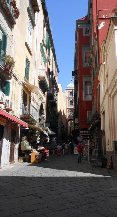 נאפולי Home In Love: Vicoletto Dei Presepi מראה חיצוני תמונה