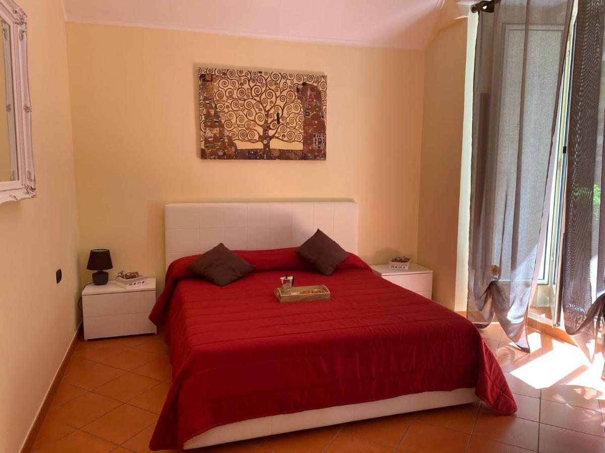 נאפולי Home In Love: Vicoletto Dei Presepi מראה חיצוני תמונה