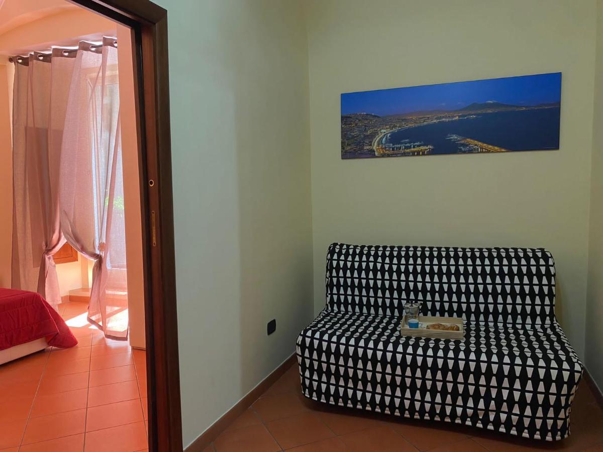 נאפולי Home In Love: Vicoletto Dei Presepi מראה חיצוני תמונה