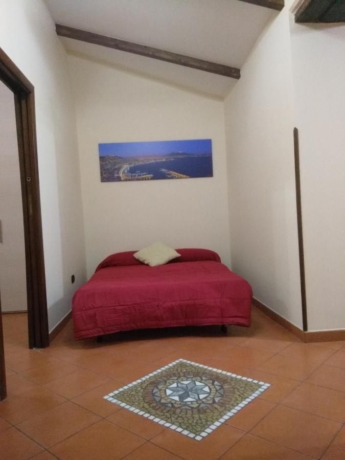 נאפולי Home In Love: Vicoletto Dei Presepi מראה חיצוני תמונה