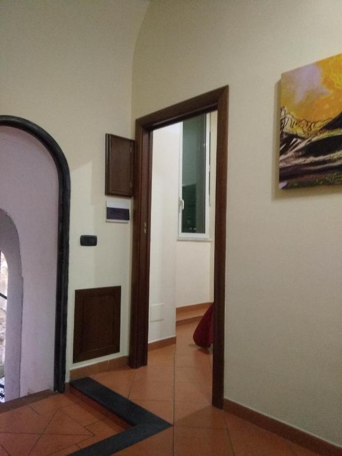 נאפולי Home In Love: Vicoletto Dei Presepi מראה חיצוני תמונה