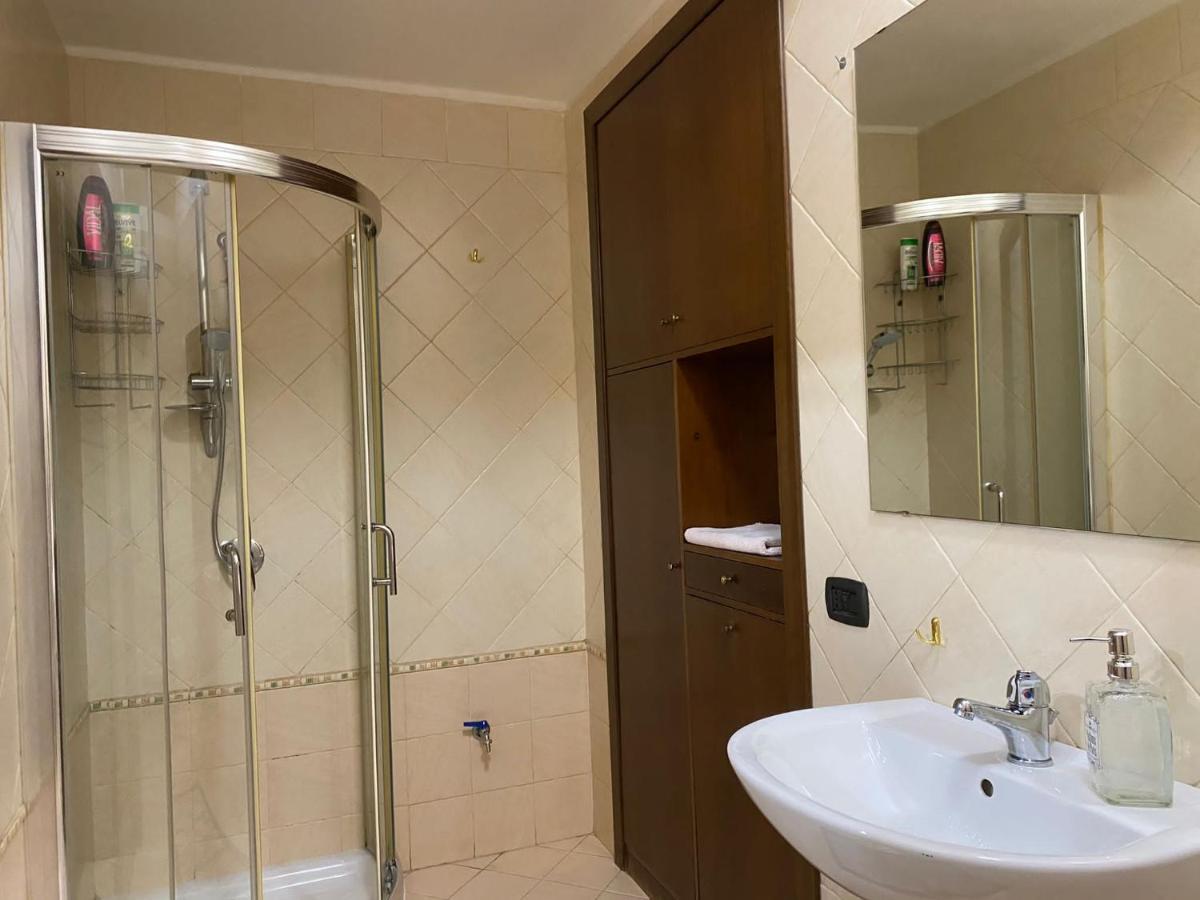 נאפולי Home In Love: Vicoletto Dei Presepi מראה חיצוני תמונה