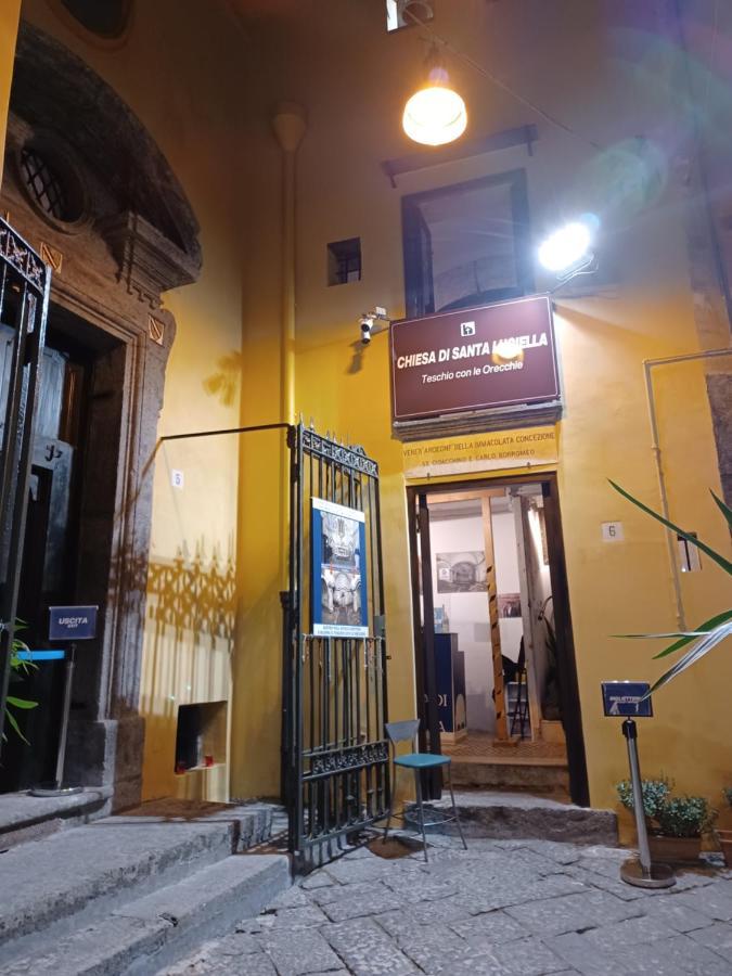 נאפולי Home In Love: Vicoletto Dei Presepi מראה חיצוני תמונה